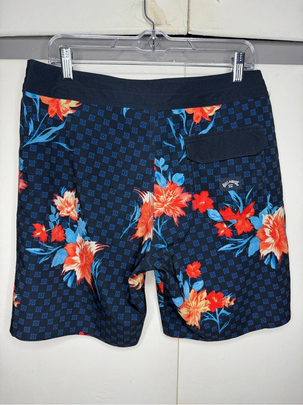 Billabong Board Shorts Mens Size 32 blue Hawaiian floral stretch